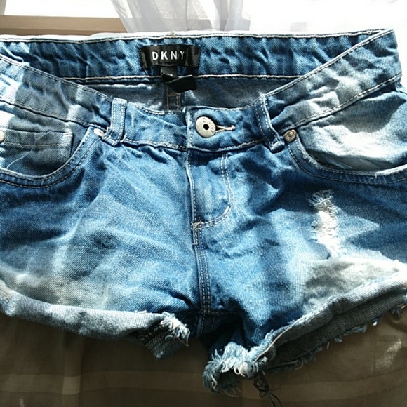 Shorts - Picture 4 of 4